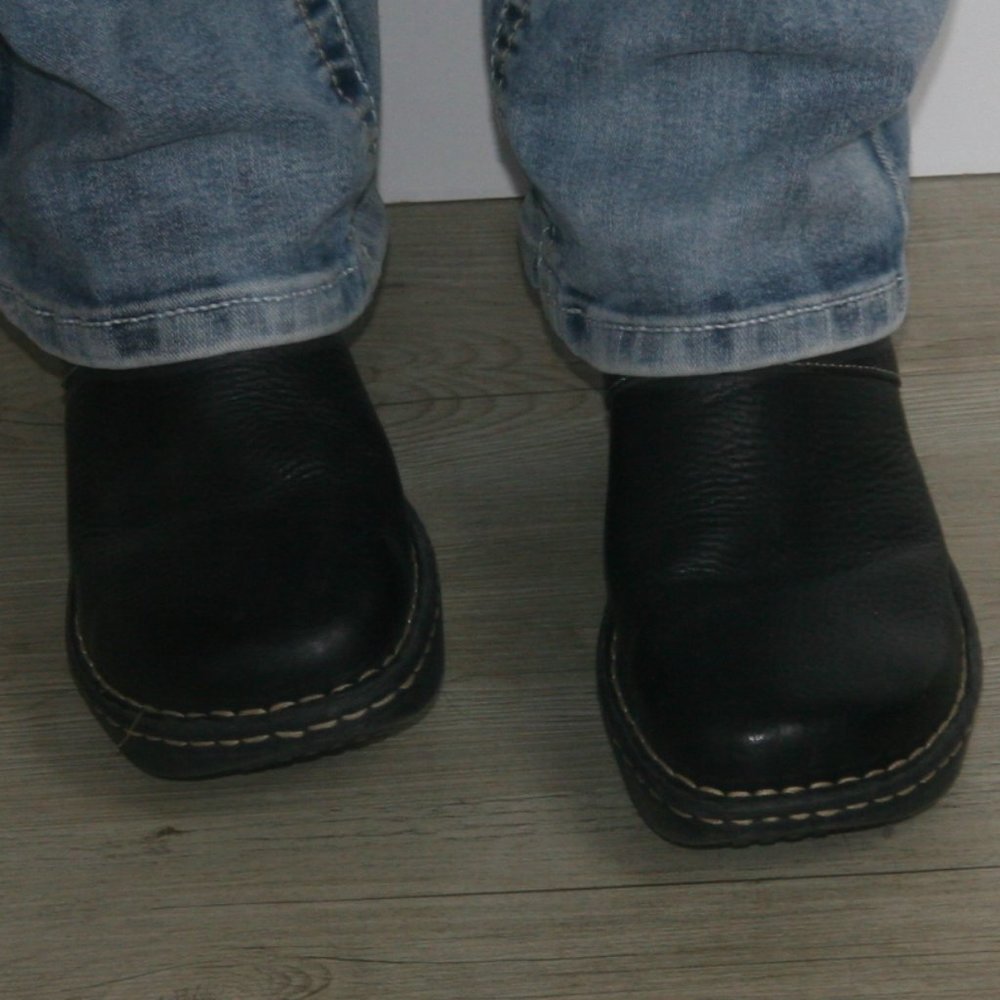 Dex Black Leather Clogs - Picture 3 of 4